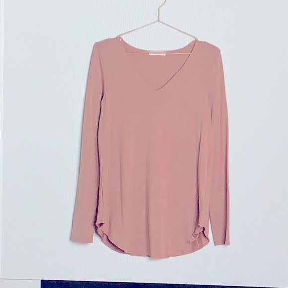Mod Ref Tops - Mod Ref - BLUSH Perfect Tee❤️❤️❤️ MOD REF